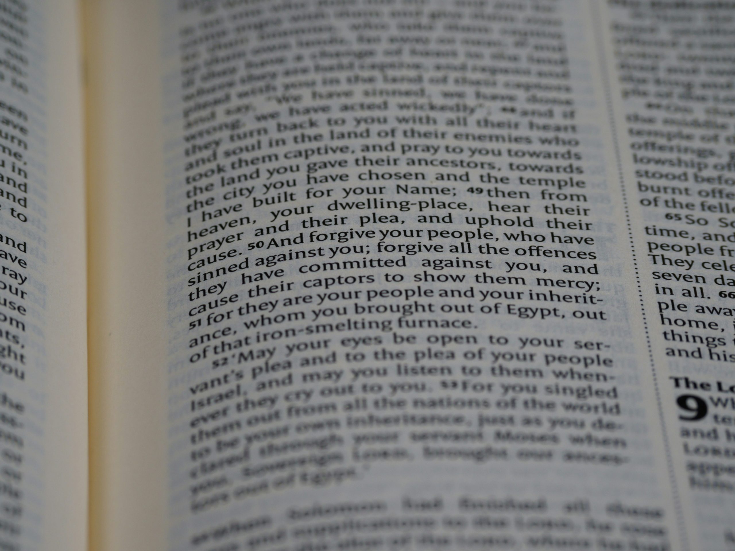 How Do LLMs Learn Languages and Handle Multiple Languages?